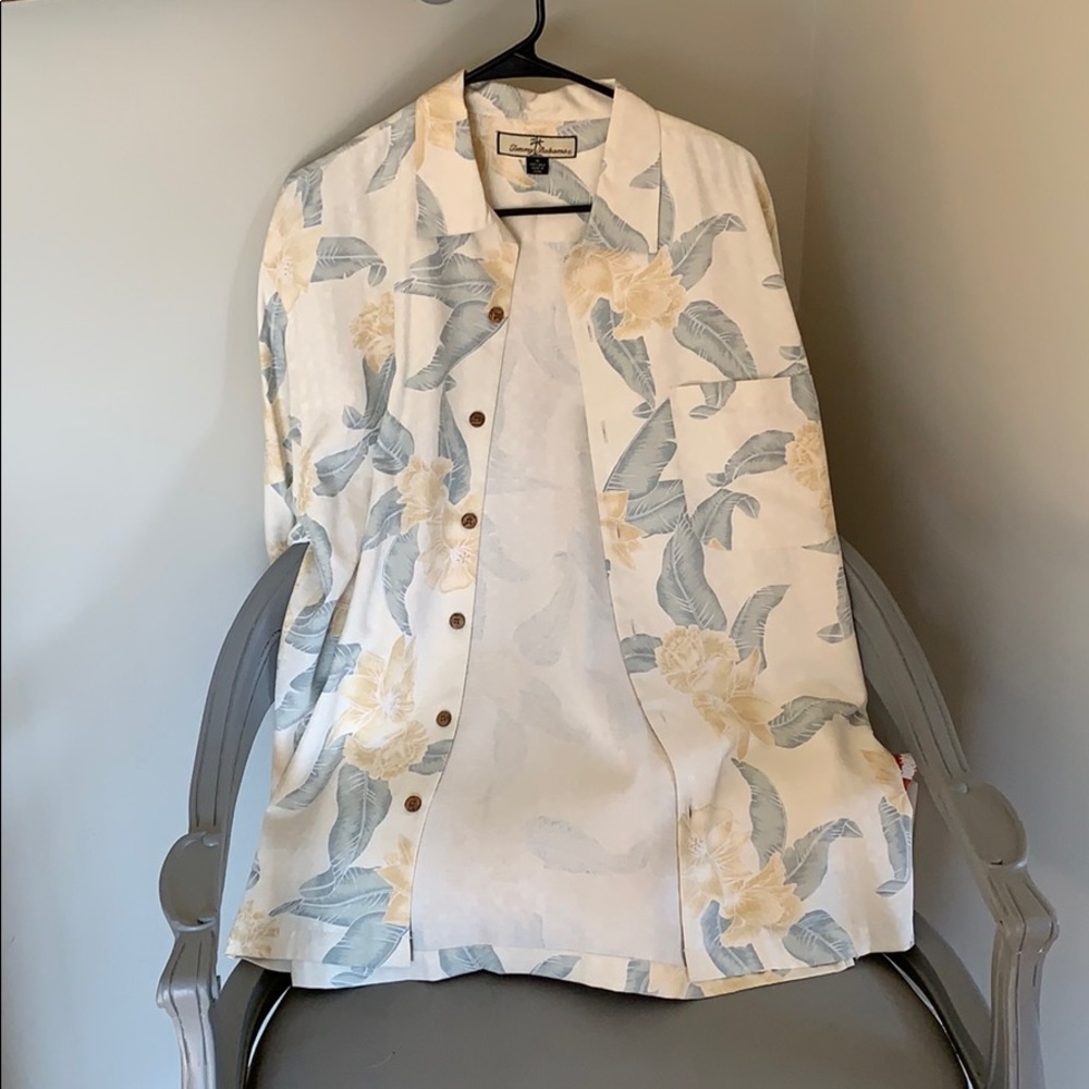 Men's Tommy Bahama shirt.